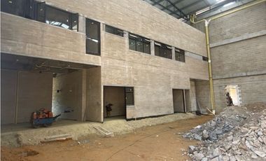 Lote para bodegas en venta