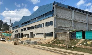 Lote para bodegas en venta