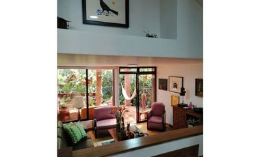 VENDO CASA SECTOR TESORO