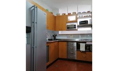 VENDO CASA SECTOR TESORO