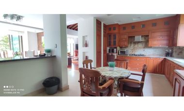 CASA EN VENTA POBLADO PARTE BAJA  MEDELLIN