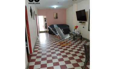 Se venden casa y apartamento en barrio centro