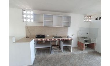 Casa multifamiliar de tres pisos en venta Barrio Olímpico Palmira