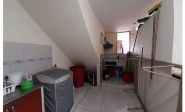 Casa multifamiliar de tres pisos en venta Barrio Olímpico Palmira