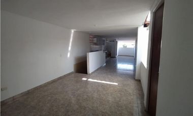 Casa multifamiliar de tres pisos en venta Barrio Olímpico Palmira