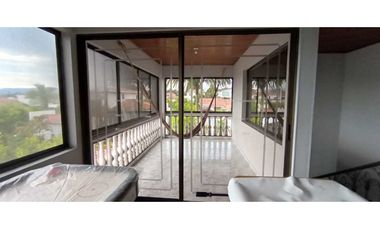Casa Con Piscina Privada En Conjunto Urbano En La Mesa Cundi