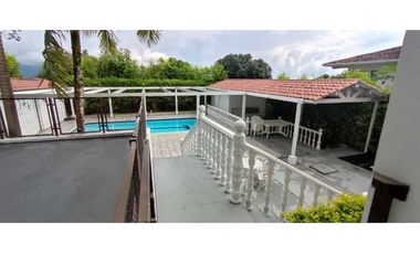 Casa Con Piscina Privada En Conjunto Urbano En La Mesa Cundi