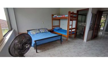 Casa Con Piscina Privada En Conjunto Urbano En La Mesa Cundi