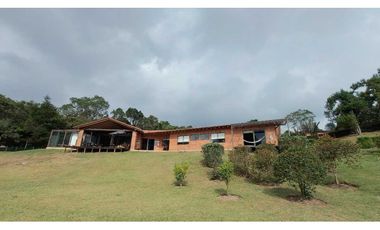 Vendo espectacular Casa Campestre Alto del Escobero