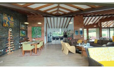 Vendo espectacular Casa Campestre Alto del Escobero