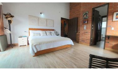 Vendo espectacular Casa Campestre Alto del Escobero