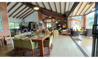 Vendo espectacular Casa Campestre Alto del Escobero