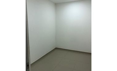 SE ARRIENDA OFICINA