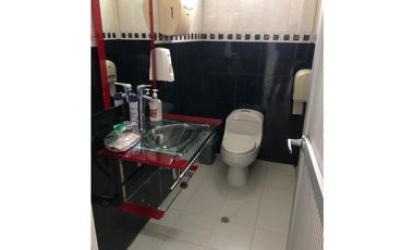 SE ARRIENDA OFICINA