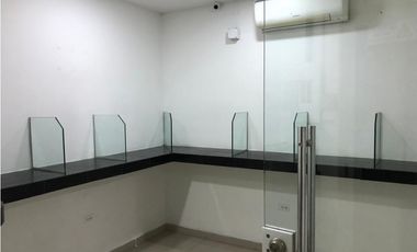 SE ARRIENDA OFICINA