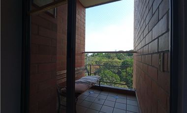 SE ALQUILA APARTAMENTO AMOBLADO EN CR LAGOS DEL POLO 2