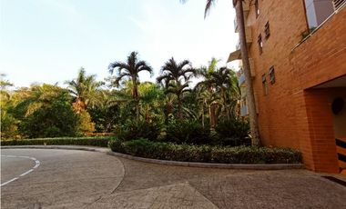 SE ALQUILA APARTAMENTO AMOBLADO EN CR LAGOS DEL POLO 2