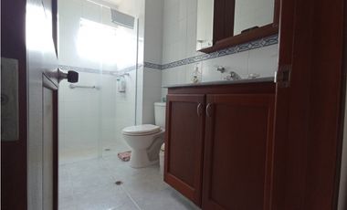 SE ALQUILA APARTAMENTO AMOBLADO EN CR LAGOS DEL POLO 2