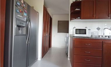 SE ALQUILA APARTAMENTO AMOBLADO EN CR LAGOS DEL POLO 2