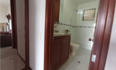 SE ALQUILA APARTAMENTO AMOBLADO EN CR LAGOS DEL POLO 2