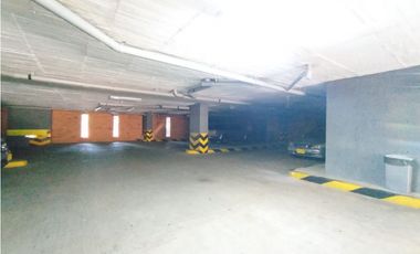 SE ALQUILA APARTAMENTO AMOBLADO EN CR LAGOS DEL POLO 2