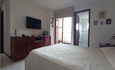 SE ALQUILA APARTAMENTO AMOBLADO EN CR LAGOS DEL POLO 2