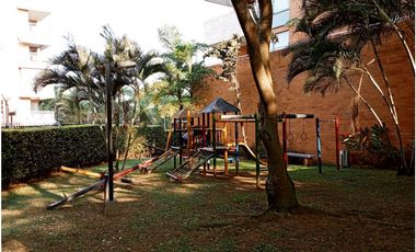 SE ALQUILA APARTAMENTO AMOBLADO EN CR LAGOS DEL POLO 2