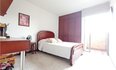 SE ALQUILA APARTAMENTO AMOBLADO EN CR LAGOS DEL POLO 2