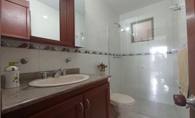 SE ALQUILA APARTAMENTO AMOBLADO EN CR LAGOS DEL POLO 2