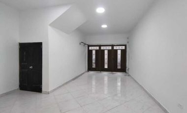 ARRIENDO CASA EN MEDELLIN LAURELES