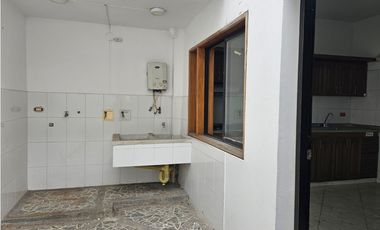 ARRIENDO CASA EN MEDELLIN LAURELES