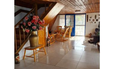 Casa Quinta campestre en venta en condominio ubicada en Sasaima
