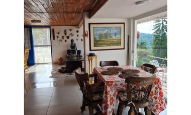Casa Quinta campestre en venta en condominio ubicada en Sasaima