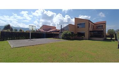 OFREZCO VENTA CASA CAMPESTRE EN CAJIC (PA)