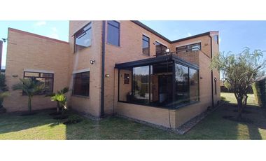 OFREZCO VENTA CASA CAMPESTRE EN CAJIC (PA)