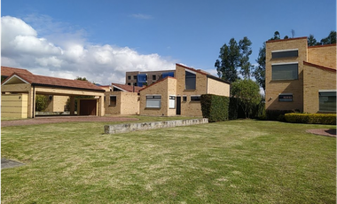 OFREZCO VENTA CASA CAMPESTRE EN CAJIC (PA)
