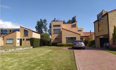 OFREZCO VENTA CASA CAMPESTRE EN CAJIC (PA)