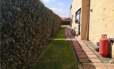 OFREZCO VENTA CASA CAMPESTRE EN CAJIC (PA)