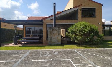 OFREZCO VENTA CASA CAMPESTRE EN CAJIC (PA)