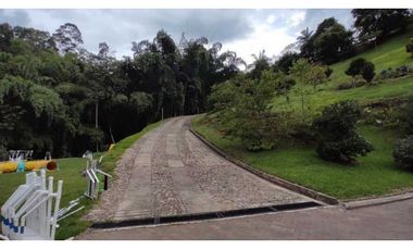VENDO  LUJOSA CASA CAMPESTRE VARIANTE CALDAS