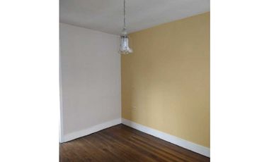 Venta casa en Chapinero con apartaestudio