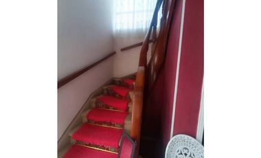 Venta casa en Chapinero con apartaestudio