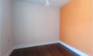 Venta casa en Chapinero con apartaestudio