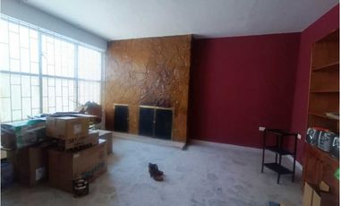 Venta casa en Chapinero con apartaestudio