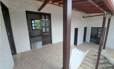 En Venta Casa Campestre en La Mesa Conjunto Cerrado