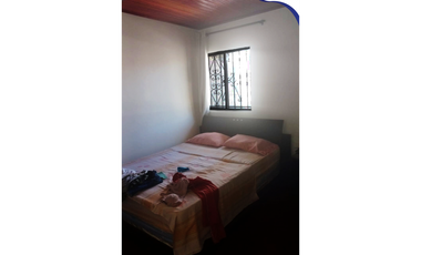 Casa en venta / soledad 2000