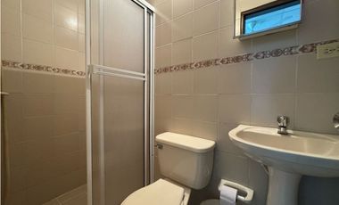 Casa tipo hostal en rodadero sur límite con gaira