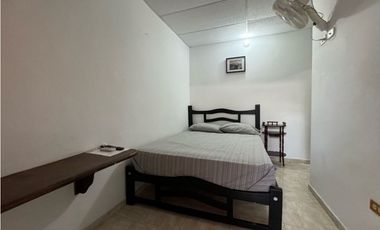 Casa tipo hostal en rodadero sur límite con gaira