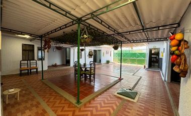 Casa tipo hostal en rodadero sur límite con gaira