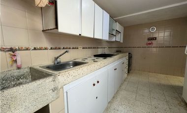 Casa tipo hostal en rodadero sur límite con gaira